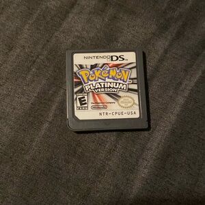 Pokémon platinum version Nintendo DS game